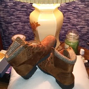 Soft feux suede Booties